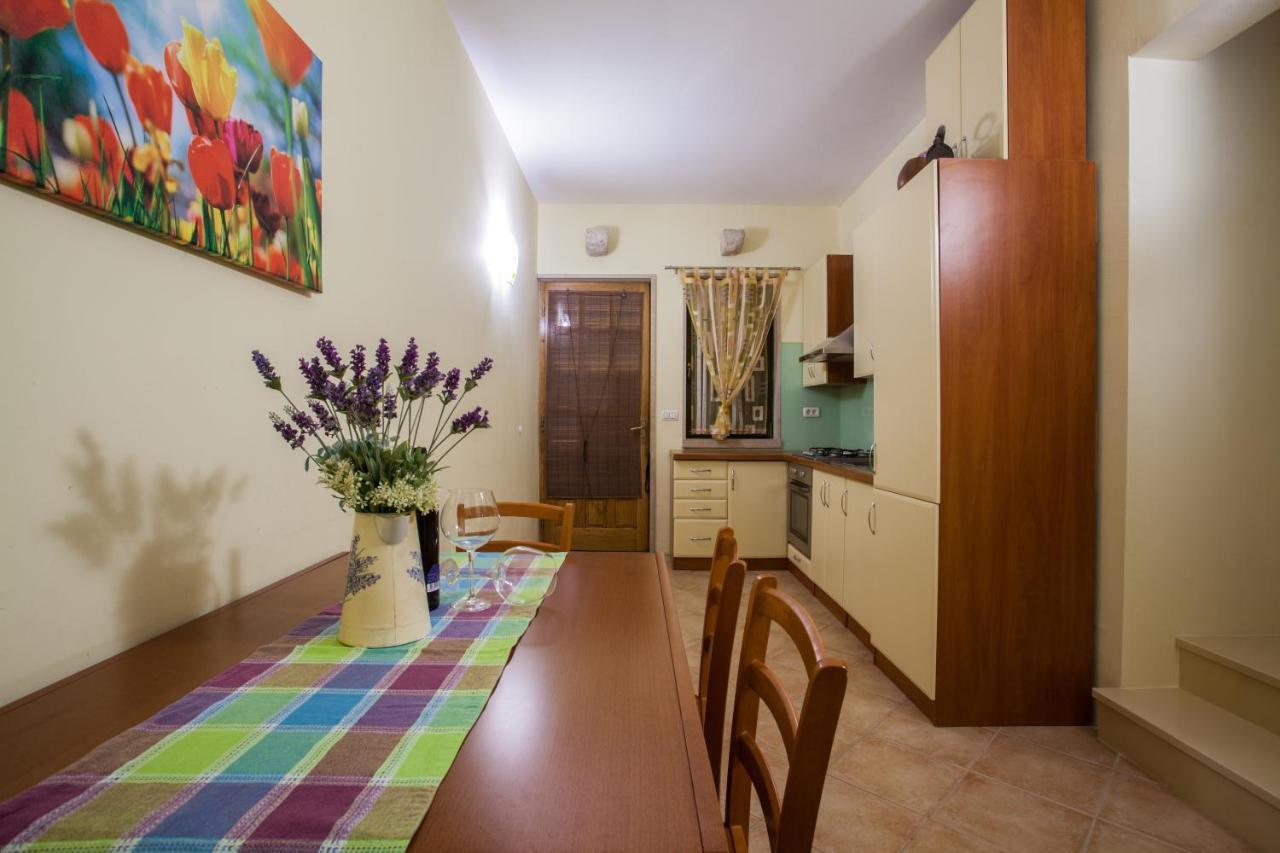 Apartments Lovic Lokva Rogoznica Exterior foto