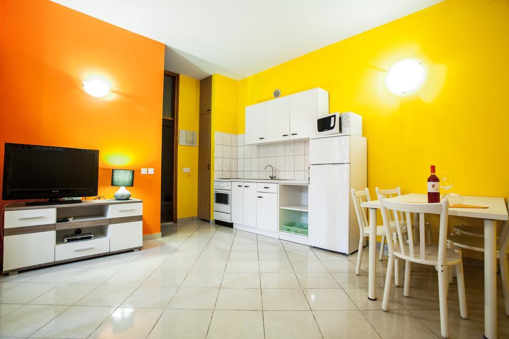 Apartments Lovic Lokva Rogoznica Exterior foto