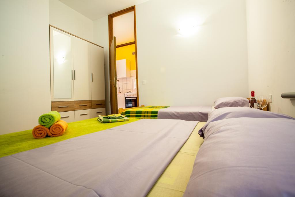 Apartments Lovic Lokva Rogoznica Exterior foto
